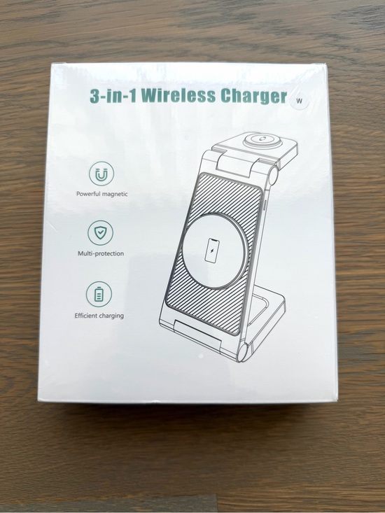 Other - NEW 3 in 1 Wireless Charger 📱